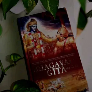 Shrimad Bhagwat Geeta Yatharoop (Hindi)