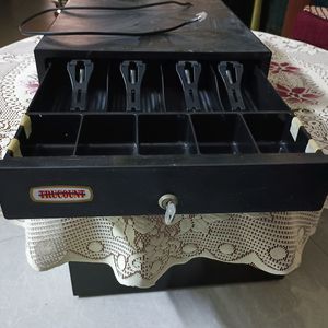 Cash Register (Trucount Brand) with Lock And Key