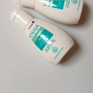 Combo Of 2 venusia Max Moisturizing Lotion