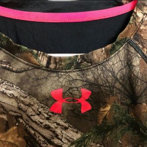 Under Armour T-shirts