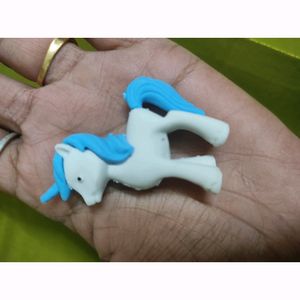 Unicorn Erasers Set