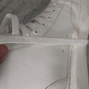 H&m High Top White Sneaker