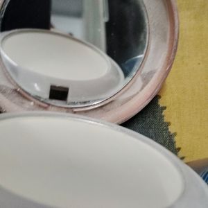 Foundation &face powder