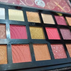 Highly Pigmented Eyeshadow Pallate