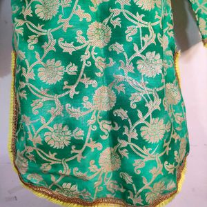 SHORT BANARASI KURTI FOR HALDI/MEHANDI 💛💚