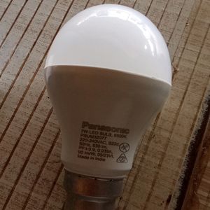 Panasonic 7 Watt LED Bulb