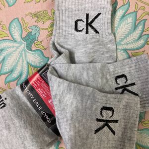 3 Calvin Kleinn Socks Free Size