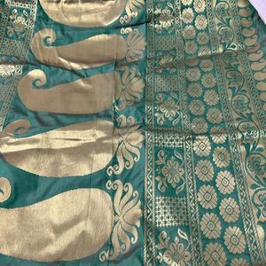 Silk blend saree for Sale