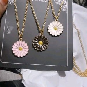 Daisy Neckchain Pack Of 3