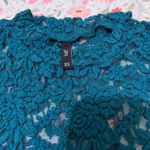 Soft lace peacock color top