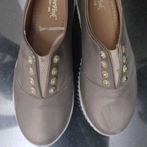 Unused Loafer Shoes For Women