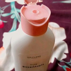 Oriflame Body Lotion From Glow Essentials