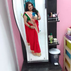 Women red Saree