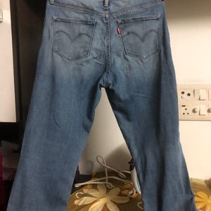 Levi’s Jeans