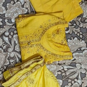 Yellow Suit Set With Dupatta 💫