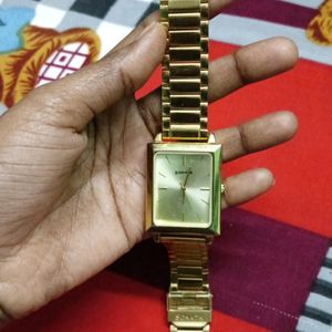 Sonata Men's Golden Chain Watch (Battery Needed)