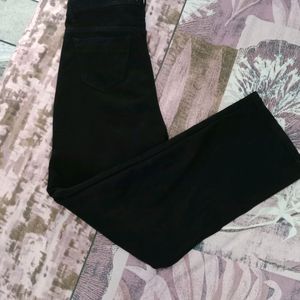 Knee Cut Black Jeans