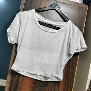 Basic Crop Tee