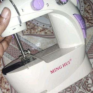 MINI SEWING MACHINE