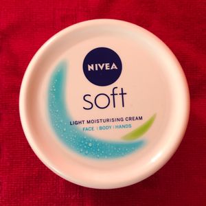 Nivea Soft Moisturising Cream 300ml