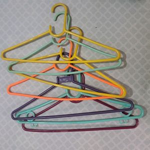 Hangers-10 Pcs