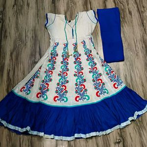 Women's Kurti with Blue Bottom Wear