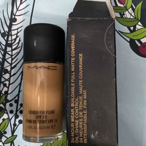 Mac NC-35 Foundation