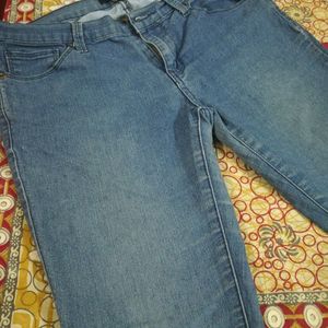 It's FOREVER 21 denim Jeans For Women