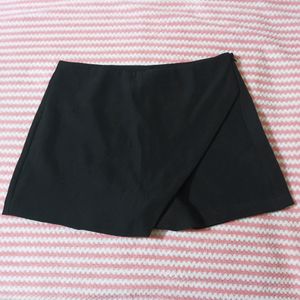 URBANIC Women Fashion Solid Slim Shorts Skirt