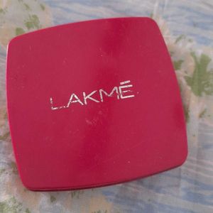 Lakme Compact Powder-natural Coral Shade