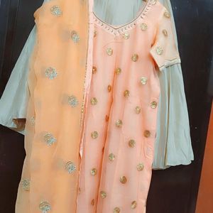 Peach Color Suit & Skirt With Dupatta 40 Bust