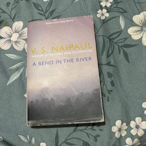 Novel : A Bend In The River