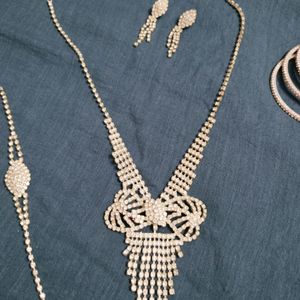 Combo Of Jewellery Set And Earrings