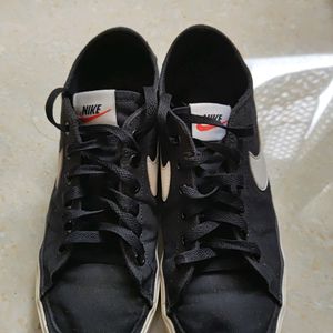 Black Nike Sneakers