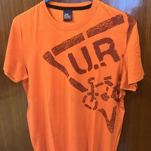 Orange LEE T-shirt