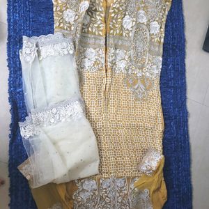 Pakistani Long Staraight Dress And Dupatta