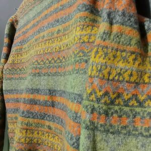 Green Hign-neck Sweater