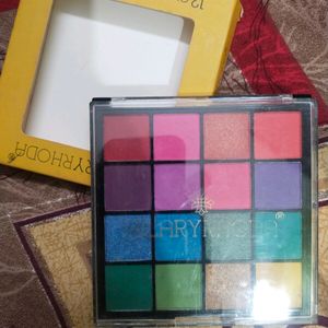 EYESHADOW PALETTE