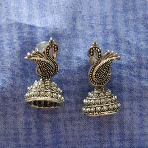 Oxidized Peacock Earing