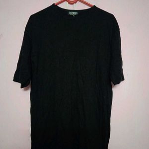 Black oversized T-shirt