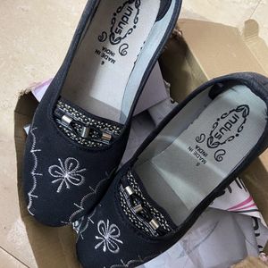 Casual Shoes For Girls