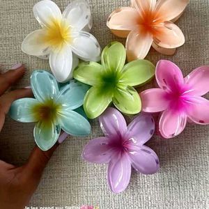 Flower claw Clips - medium