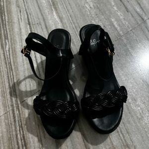 Black Wedges