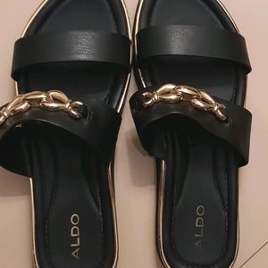 Price Drop ALDO: Black Flats