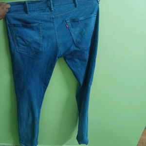 LEVIES BLUE JEANS EASY FIT