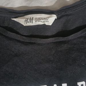 H&M black t-shirt