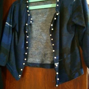 Women's Short Jacket With Pearl