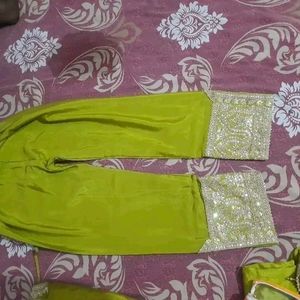 Abhisarika Sensational Women Kurta