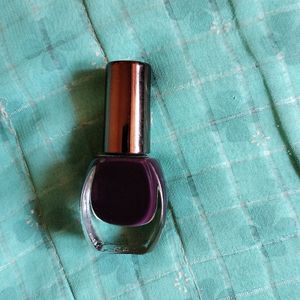 Berry Colored Nailpolish