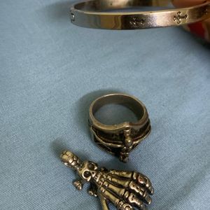 Ring + Pendant Gothic + Cross Sign Bracelet